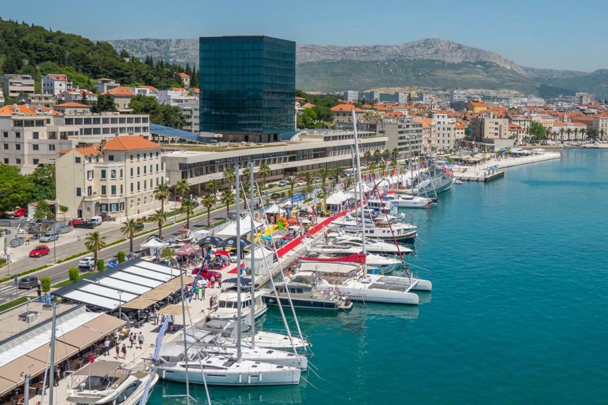 Relaxing Apartment Carpe Diem Split Bagian luar foto
